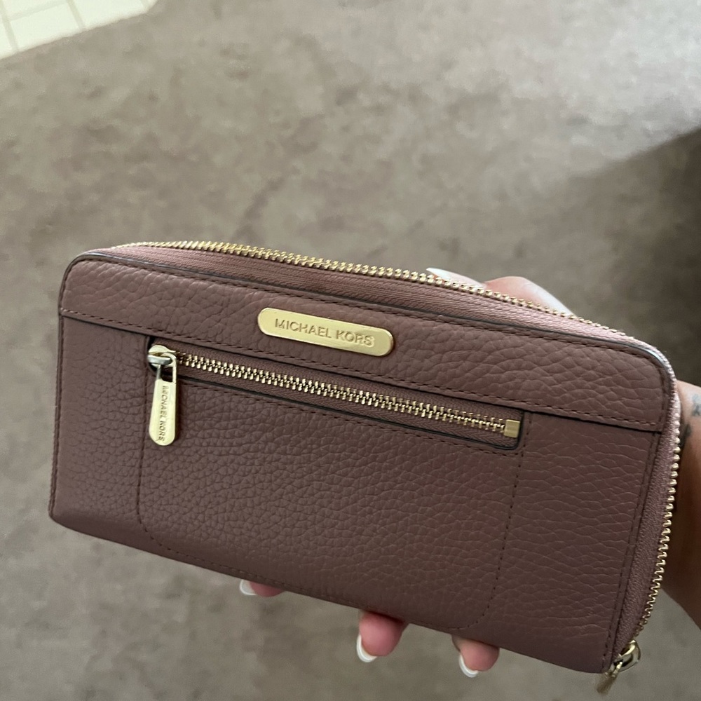 Michael Kors Leather Zip Wallet